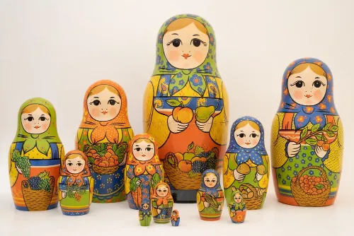 Матрёшка «Осень». С.Л. Нечаев 1980 г. Загорская фабрика игрушек №1. Московская область, г. Загорск